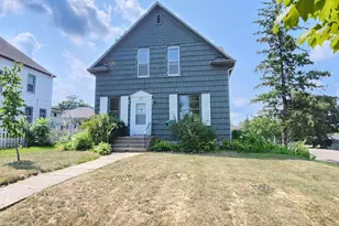 437 7th St NE, Staples, MN 56479 - Photo 2