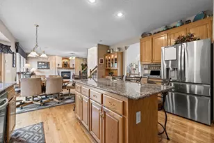 12101 Jasper Ln, Eden Prairie, MN 55347 - Photo 22