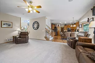 12101 Jasper Ln, Eden Prairie, MN 55347 - Photo 10