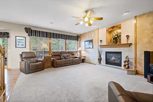 12101 Jasper Ln, Eden Prairie, MN 55347 - Photo 8