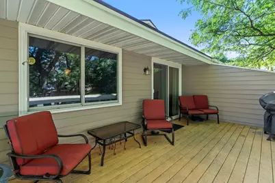 11236 Vessey Circle, Bloomington, MN 55437 - Photo 6