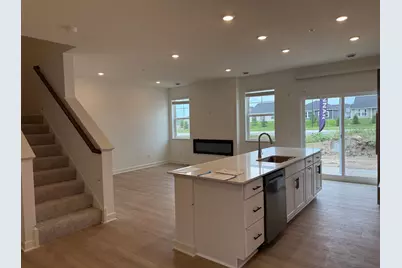 10549 Harbor Lane N, Maple Grove, MN 55369 - Photo 4