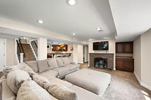 2005 Kenwood Dr W, Maplewood, MN 55117 - Photo 20