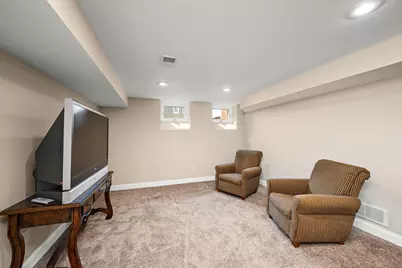 2005 Kenwood Drive W, Maplewood, MN 55117 - Photo 24