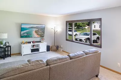 503 Chan View, Chanhassen, MN 55317 - Photo 4