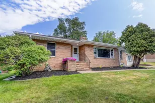 212 S Pokegama Ave, Grand Rapids, MN 55744 - Photo 2