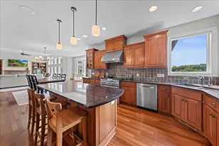 10614 Maple Blvd, Woodbury, MN 55129 - Photo 10