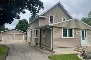 207 1st Ave NE, Geneva, MN 56035 - Photo 1