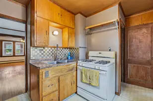 1006 Earl St, Saint Paul, MN 55106 - Photo 10