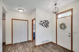 4926 Bisset Ln, Inver Grove Heights, MN 55076 - Photo 4