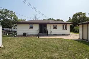 6231 Quail Ave N, Brooklyn Center, MN 55429 - Photo 4