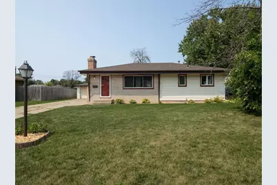 6231 Quail Avenue N, Brooklyn Center, MN 55429 - Photo 2