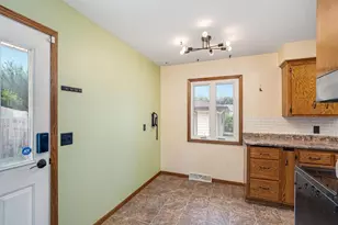 6231 Quail Ave N, Brooklyn Center, MN 55429 - Photo 16