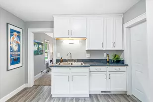 891 Benhill Rd, Saint Paul, MN 55105 - Photo 4