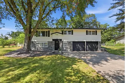 1785 Oak Road, Saint Cloud, MN 56303 - Photo 1