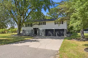 1785 Oak Rd, Saint Cloud, MN 56303 - Photo 2