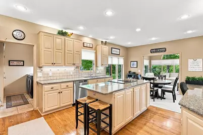 10904 Chatham Court S, Burnsville, MN 55337 - Photo 18