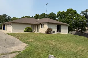 1832 Nodaway Dr, Detroit Lakes, MN 56501 - Photo 2