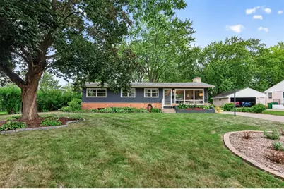 5221 Quebec Avenue N, New Hope, MN 55428 - Photo 2