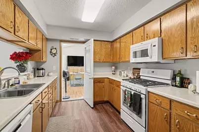 7714 157th Street W, Apple Valley, MN 55124 - Photo 10