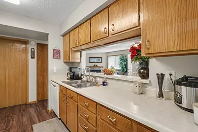 7714 157th Street W, Apple Valley, MN 55124 - Photo 8