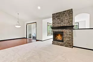 8652 Lake Riley Dr, Chanhassen, MN 55317 - Photo 14