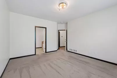 8652 Lake Riley Drive, Chanhassen, MN 55317 - Photo 18