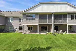 8652 Lake Riley Dr, Chanhassen, MN 55317 - Photo 38