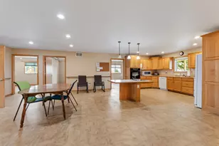 900 Courtney Dr, Caledonia, MN 55921 - Photo 6