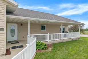 900 Courtney Dr, Caledonia, MN 55921 - Photo 40