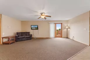 900 Courtney Dr, Caledonia, MN 55921 - Photo 8