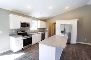 8110 Moidore Dr NW, Bemidji, MN 56601 - Photo 4