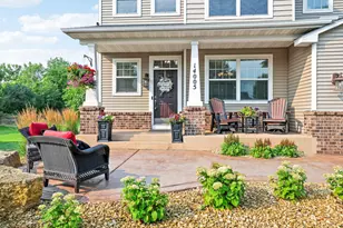 14005 Autumn Ct, Rosemount, MN 55068 - Photo 2