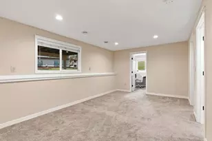 970 Pontiac Ln, Chanhassen, MN 55317 - Photo 14