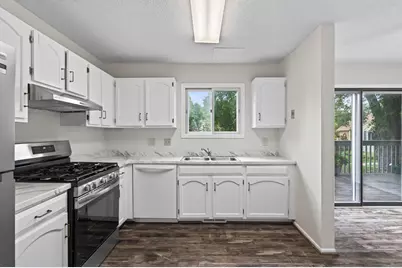 3429 Pilgrim Lane N, Plymouth, MN 55441 - Photo 8