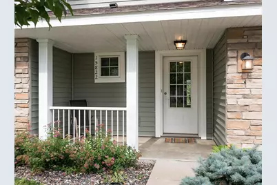 15822 60th Avenue N, Plymouth, MN 55446 - Photo 2