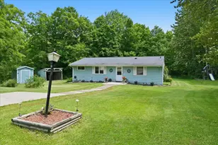 430 S Boundary Ave, Duluth, MN 55810 - Photo 2