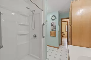 430 S Boundary Ave, Duluth, MN 55810 - Photo 8