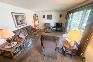 962 Miles Dr, Worthington, MN 56187 - Photo 8