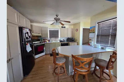 813 Ulstad Avenue, Albert Lea, MN 56007 - Photo 2