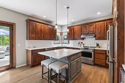 506 Hawthorne Woods Drive, Eagan, MN 55123 - Photo 6
