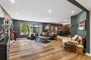 506 Hawthorne Woods Dr, Eagan, MN 55123 - Photo 12