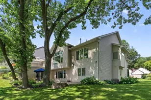 506 Hawthorne Woods Dr, Eagan, MN 55123 - Photo 70