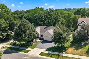506 Hawthorne Woods Dr, Eagan, MN 55123 - Photo 78