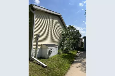 2220 49th Street NW, Rochester, MN 55901 - Photo 2