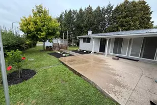 199 Hillwood Dr, Lake City, MN 55041 - Photo 2
