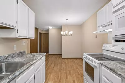 4 Pine Tree Drive #215, Arden Hills, MN 55112 - Photo 8