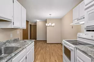 4 Pine Tree Dr, Arden Hills, MN 55112 - Photo 8