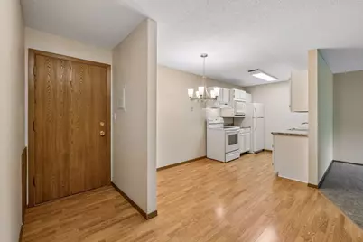 4 Pine Tree Drive #215, Arden Hills, MN 55112 - Photo 4