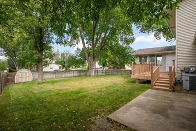 9900 41st Avenue N, Plymouth, MN 55441 - Photo 32